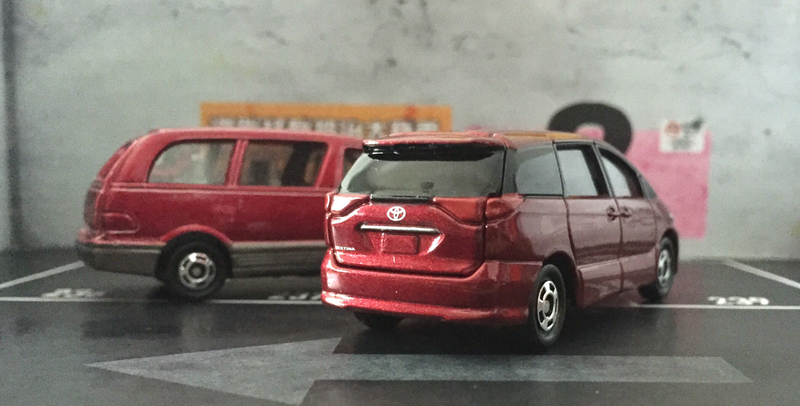 Illustration for article titled Then and Now : Tomica Toyota Estima 1992 & 2017